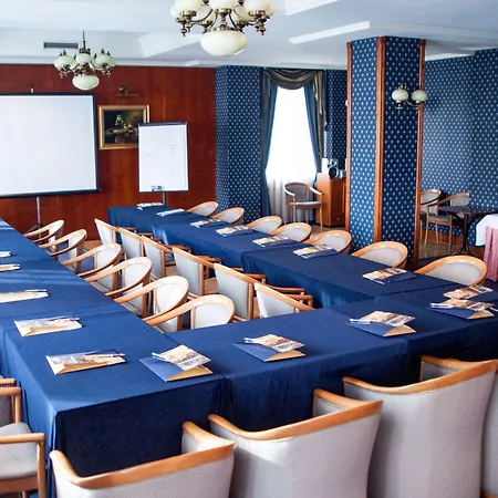 酒店 塞德洛斯基酒店 3*